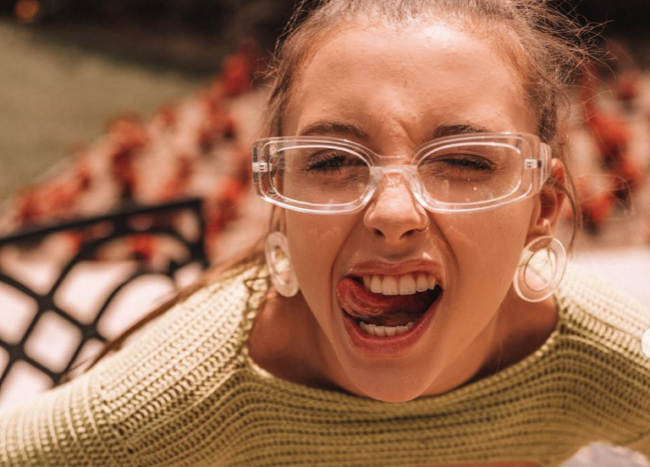 Good Vibes. Great Coffee.” Emma Chamberlain gives her coffee brand a total  glow up - ITP Live